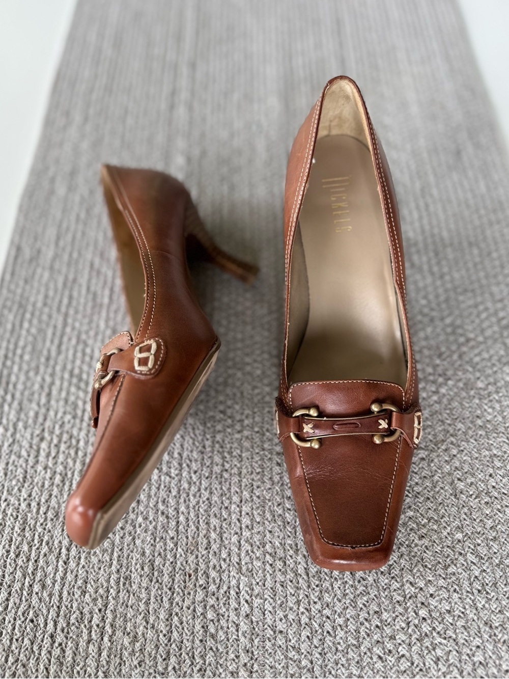 Vintage 90s Nickels Brown Tan Leather Kitten Heels Loafers Gold Horsebit Buckle